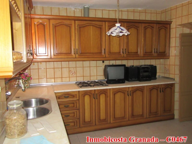 5 soverom Hus til salgs i Albondon med garasje - € 80 000 (Ref: 3172782)