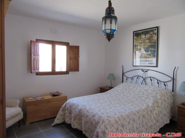 4 slaapkamer Finca/Landhuis te koop in Cadiar met garage - € 155.000 (Ref: 3179480)