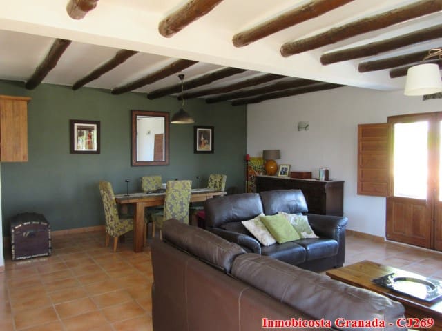 4 slaapkamer Finca/Landhuis te koop in Cadiar met garage - € 155.000 (Ref: 3179480)