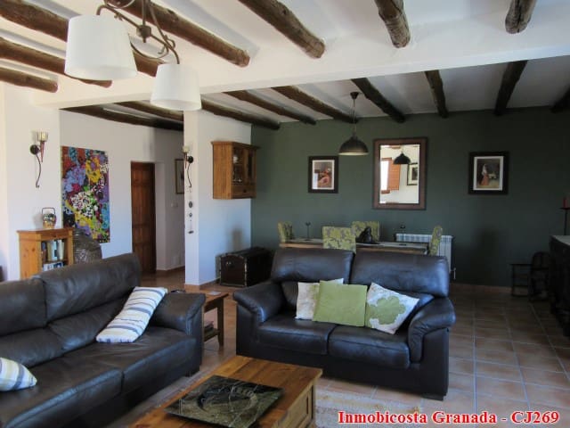 4 slaapkamer Finca/Landhuis te koop in Cadiar met garage - € 155.000 (Ref: 3179480)