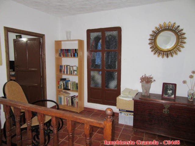 4 soveværelse Byhus til salg i Cadiar med garage - € 190.000 (Ref: 3197259)