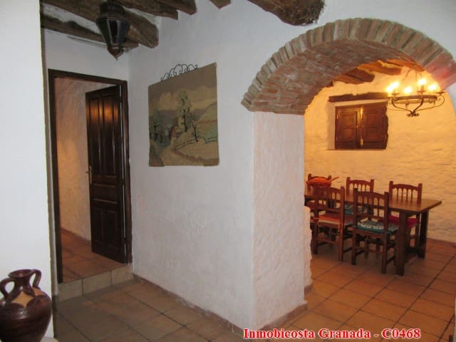 4 soveværelse Byhus til salg i Cadiar med garage - € 190.000 (Ref: 3197259)