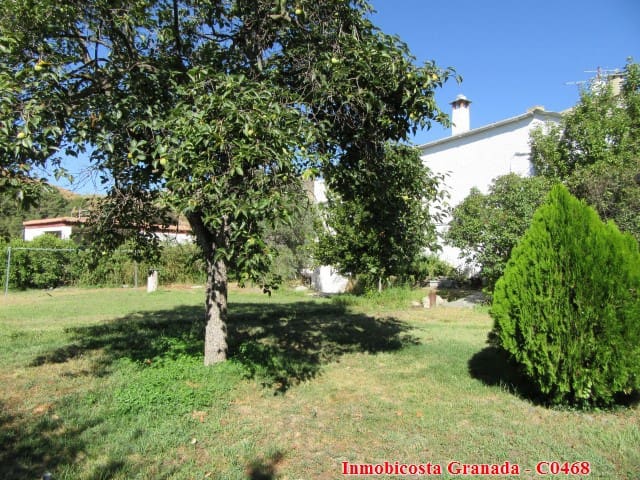 4 soveværelse Byhus til salg i Cadiar med garage - € 190.000 (Ref: 3197259)