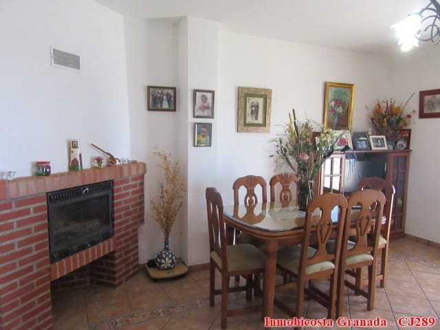 5 quarto Quinta/Casa Rural para venda em Albondon com garagem - 250 000 € (Ref: 4005385)