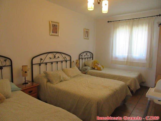 5 quarto Quinta/Casa Rural para venda em Albondon com garagem - 250 000 € (Ref: 4005385)