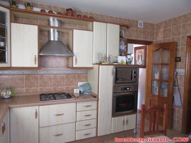 5 soverom Finca/Herregård til salgs i Albondón med garasje - € 250 000 (Ref: 4005385)