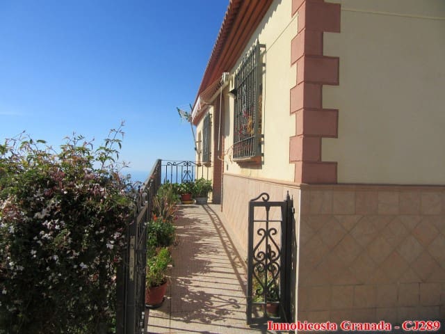 5 soverom Finca/Herregård til salgs i Albondón med garasje - € 250 000 (Ref: 4005385)