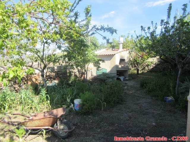 5 quarto Quinta/Casa Rural para venda em Albondon com garagem - 250 000 € (Ref: 4005385)