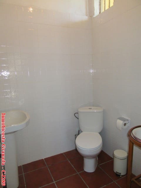5 quarto Quinta/Casa Rural para venda em Albondon com garagem - 250 000 € (Ref: 4005385)