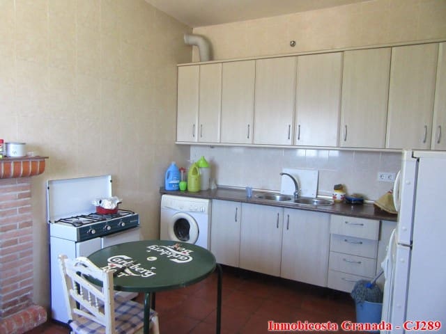 5 quarto Quinta/Casa Rural para venda em Albondon com garagem - 250 000 € (Ref: 4005385)