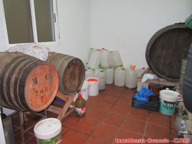 5 quarto Quinta/Casa Rural para venda em Albondon com garagem - 250 000 € (Ref: 4005385)