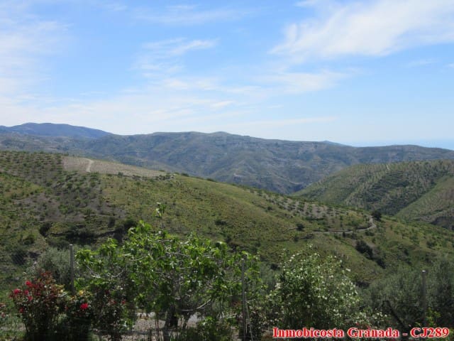 5 quarto Quinta/Casa Rural para venda em Albondon com garagem - 250 000 € (Ref: 4005385)