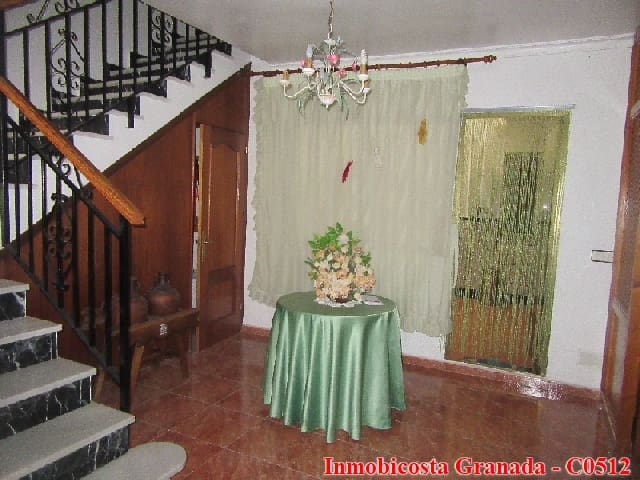 5 soverom Hus til salgs i Albuñol med garasje - € 250 000 (Ref: 4270431)