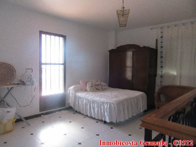 5 soverom Hus til salgs i Albunol med garasje - € 250 000 (Ref: 4270431)