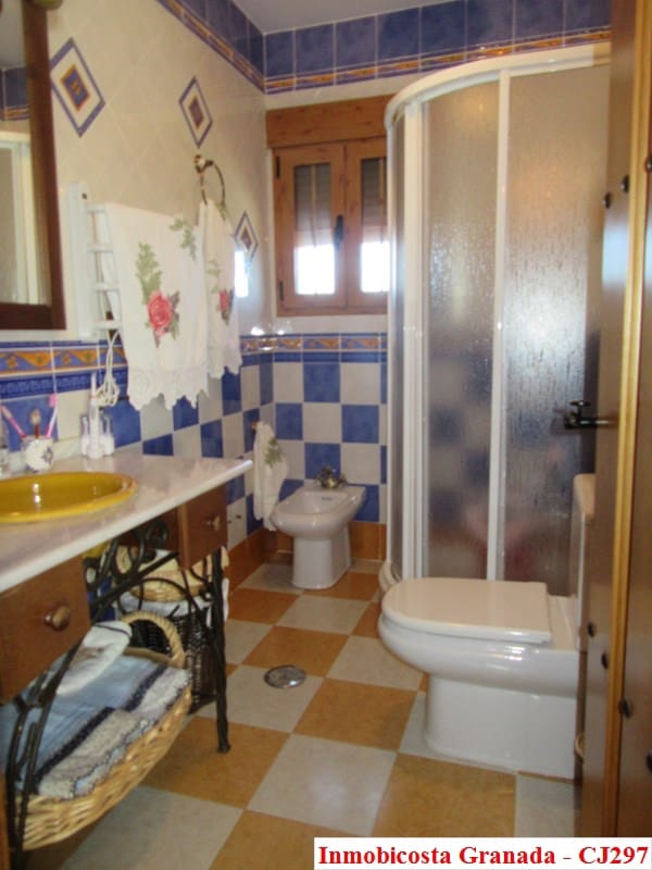 3 soveværelse Finca/Landehus til salg i Albondon med garage - € 215.000 (Ref: 4316731)