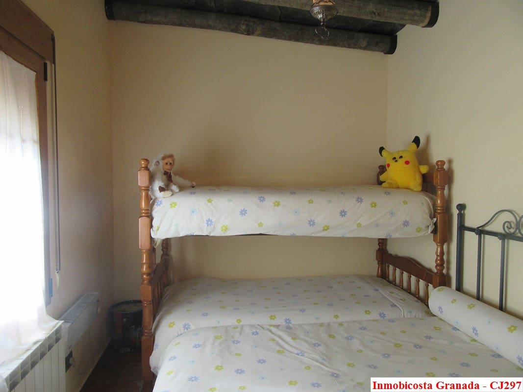 3 soveværelse Finca/Landehus til salg i Albondon med garage - € 215.000 (Ref: 4316731)