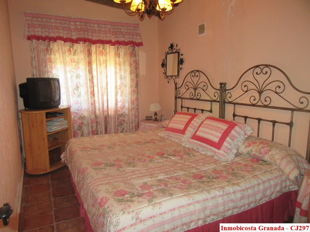 3 soveværelse Finca/Landehus til salg i Albondon med garage - € 215.000 (Ref: 4316731)