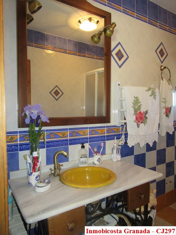 3 soveværelse Finca/Landehus til salg i Albondon med garage - € 215.000 (Ref: 4316731)