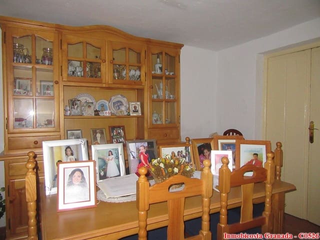 4 soverom Hus til salgs i Albuñol - € 75 000 (Ref: 4692414)