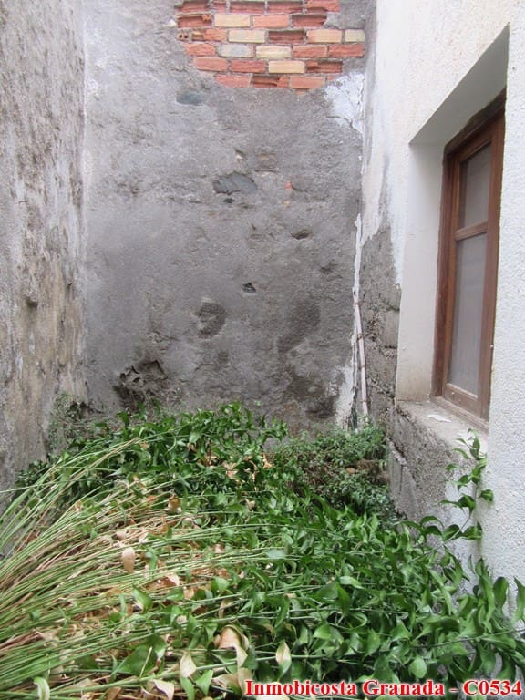 6 soveværelse Byhus til salg i Yator - € 45.000 (Ref: 4759770)