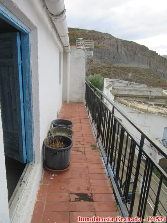 6 soveværelse Byhus til salg i Yator - € 45.000 (Ref: 4759770)