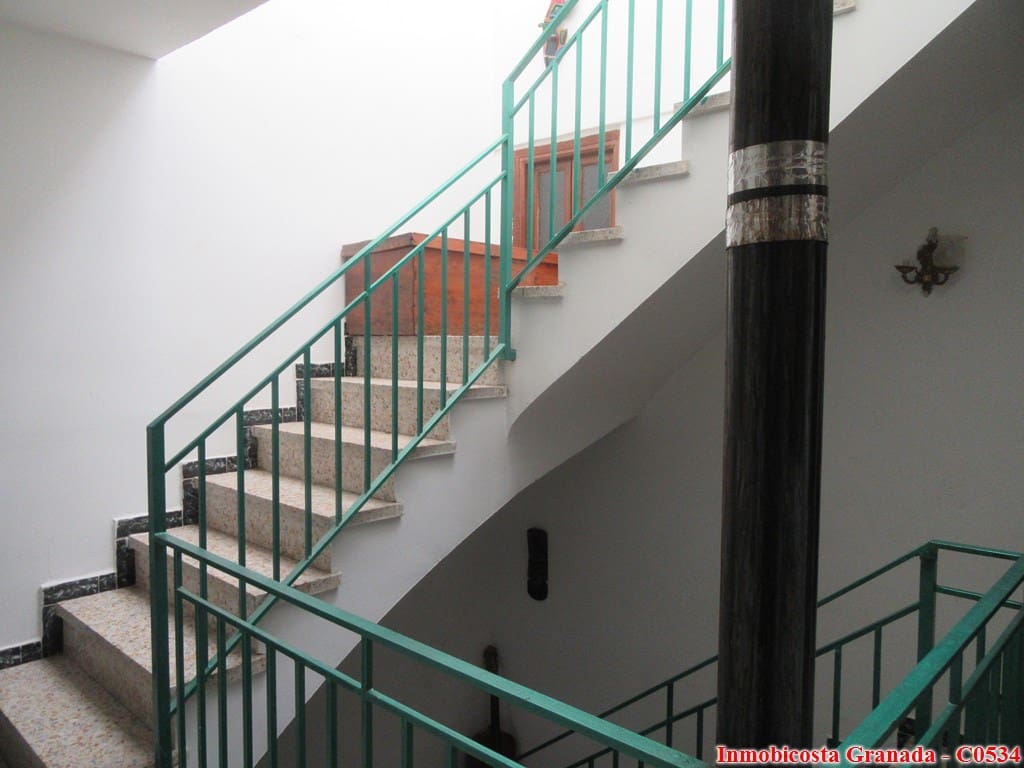 6 soveværelse Byhus til salg i Yator - € 45.000 (Ref: 4759770)