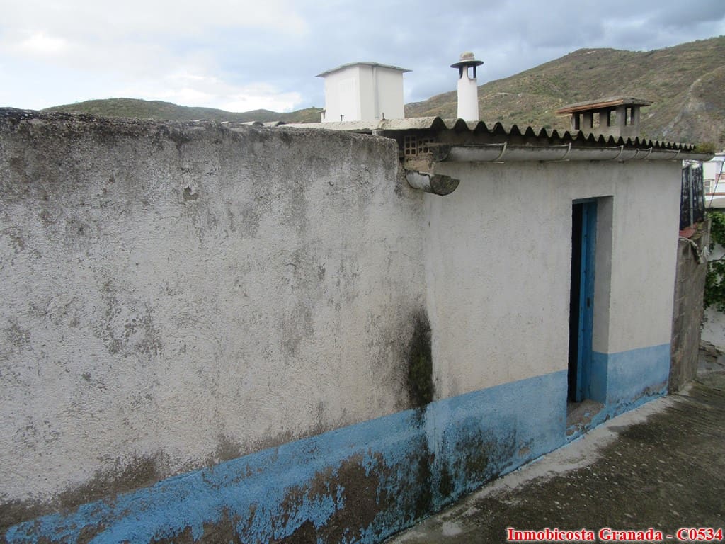 6 soveværelse Byhus til salg i Yator - € 45.000 (Ref: 4759770)