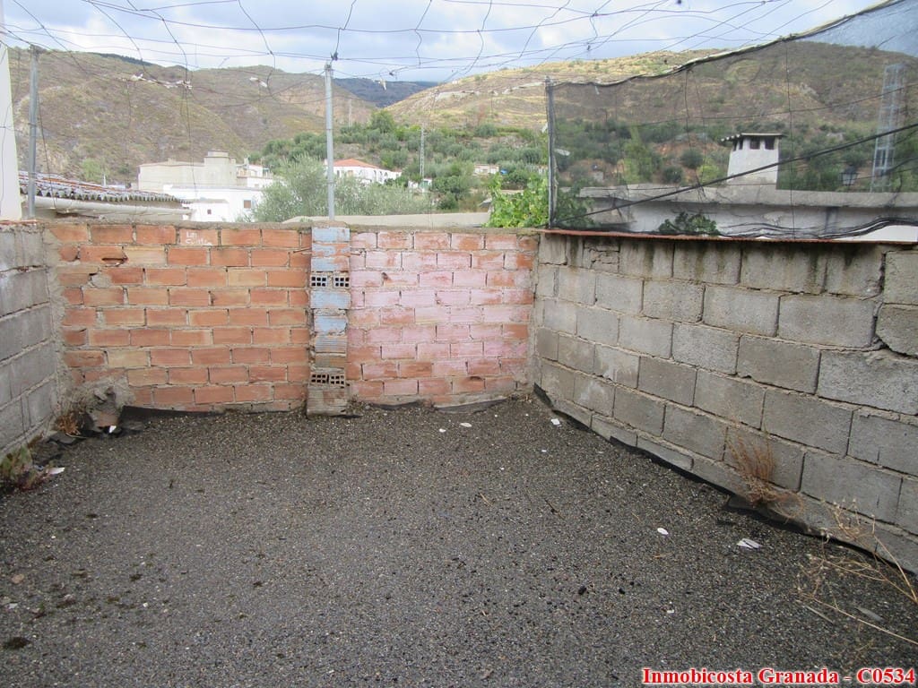 6 soveværelse Byhus til salg i Yator - € 45.000 (Ref: 4759770)