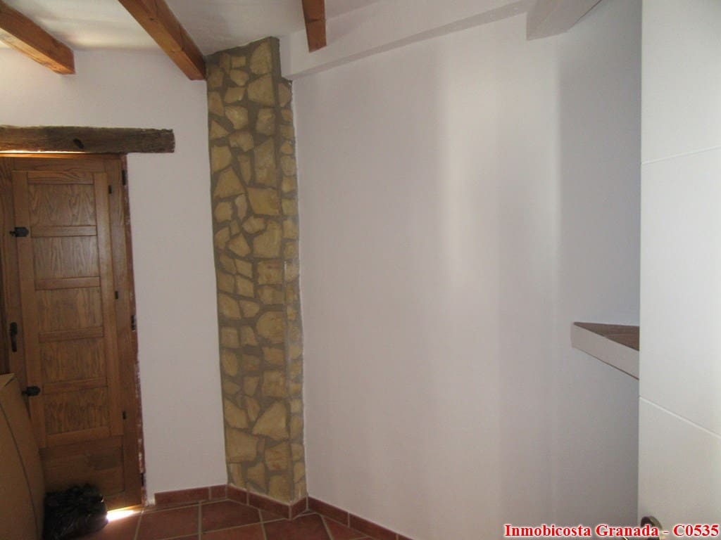 4 makuuhuone Omakotitalo myytävänä paikassa Albondon - 230 000 € (Ref: 4801130)