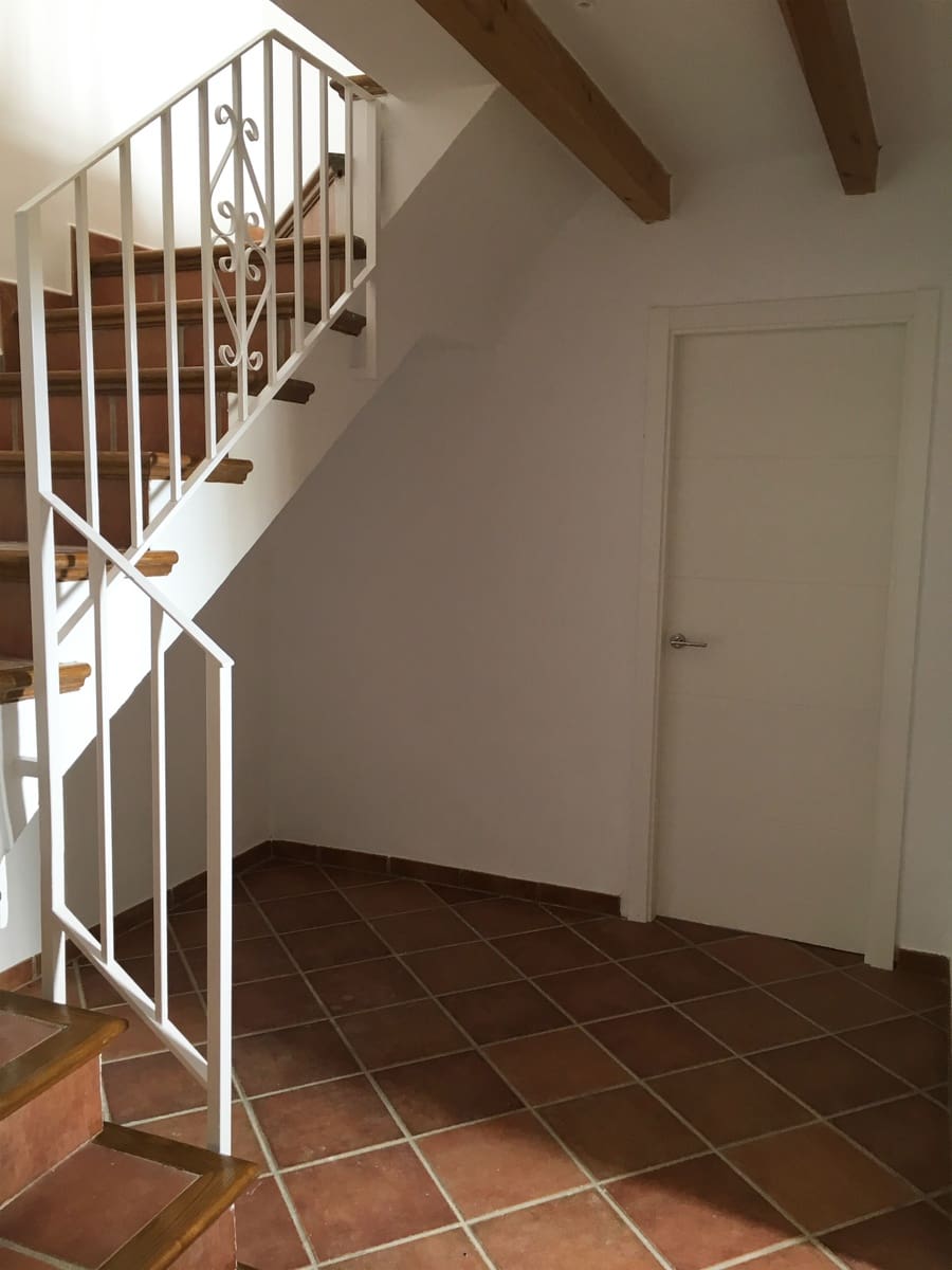 4 makuuhuone Omakotitalo myytävänä paikassa Albondon - 230 000 € (Ref: 4801130)