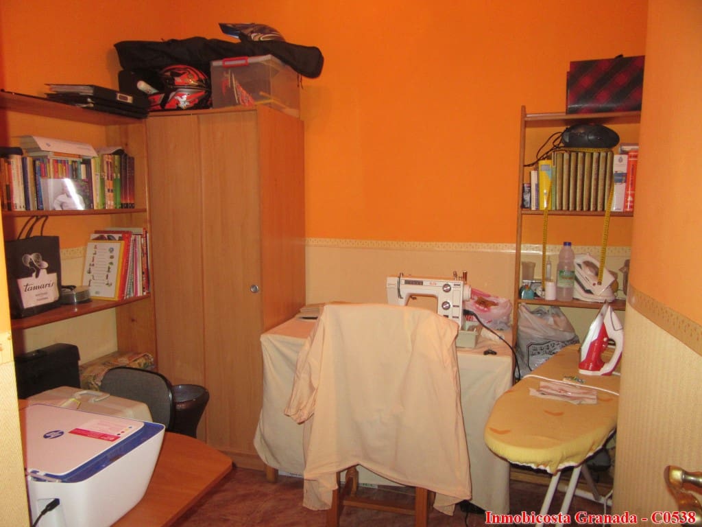 5 soveværelse Byhus til salg i Cadiar - € 105.000 (Ref: 4960111)