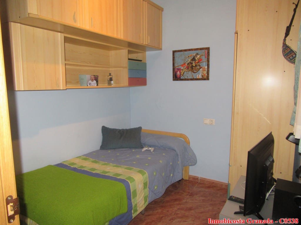 5 soveværelse Byhus til salg i Cadiar - € 105.000 (Ref: 4960111)