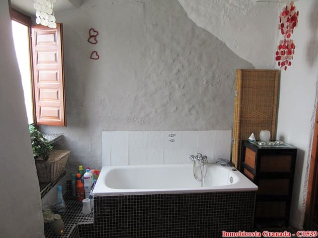 2 soveværelse Byhus til salg i Cádiar - € 60.000 (Ref: 4960112)