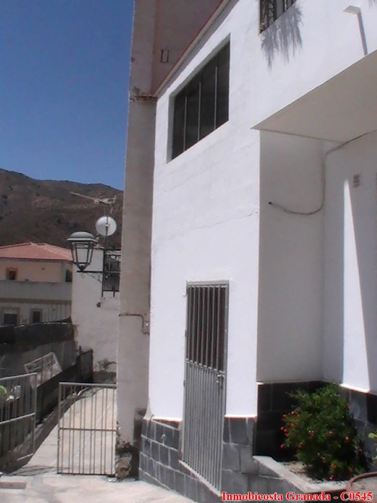 4 sypialnia Dom na sprzedaż w Albunol z garażem - 150 000 € (Ref: 5498484)