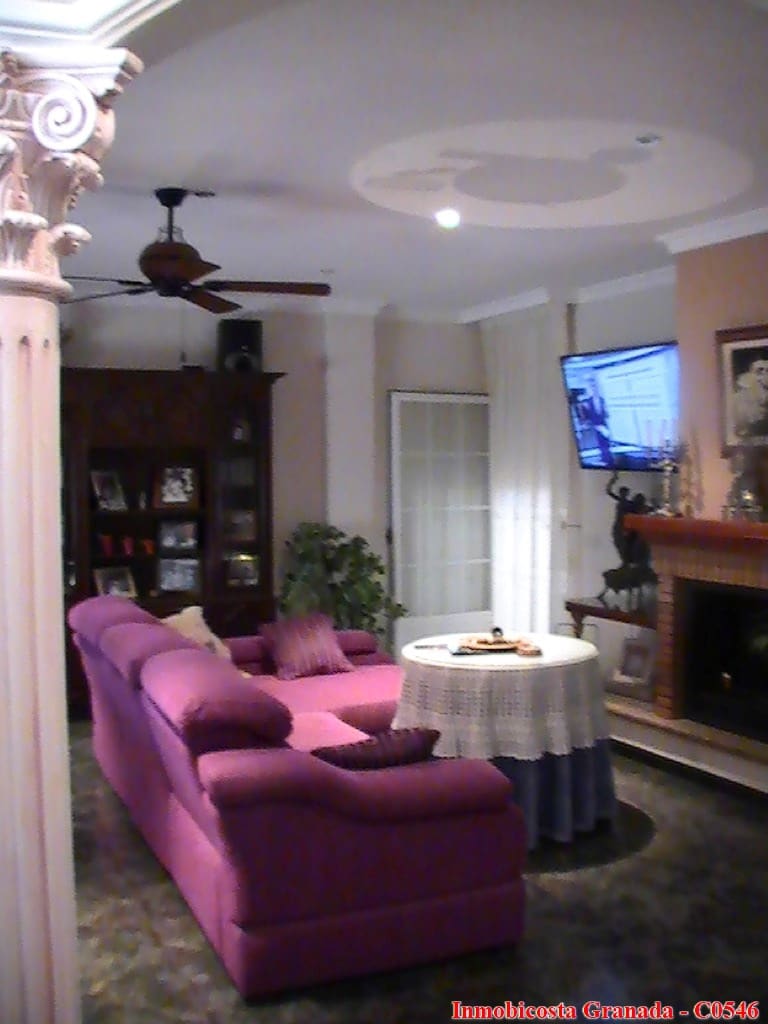 4 bedroom Townhouse for sale in Albunol with garage - € 500,000 (Ref: 5512995)