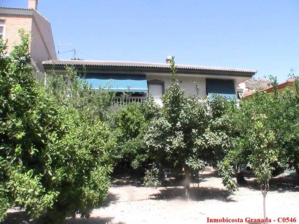 4 bedroom Townhouse for sale in Albunol with garage - € 500,000 (Ref: 5512995)