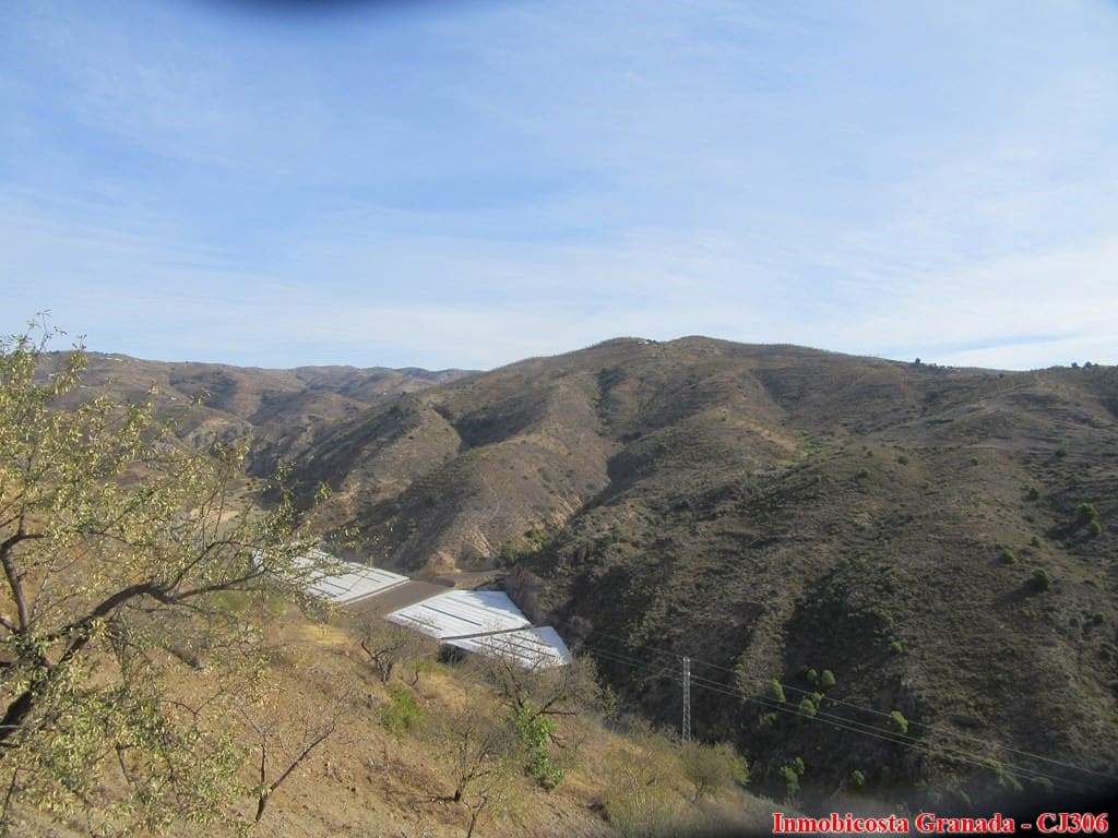 4 soveværelse Finca/Landehus til salg i Albondon med garage - € 122.000 (Ref: 5580507)