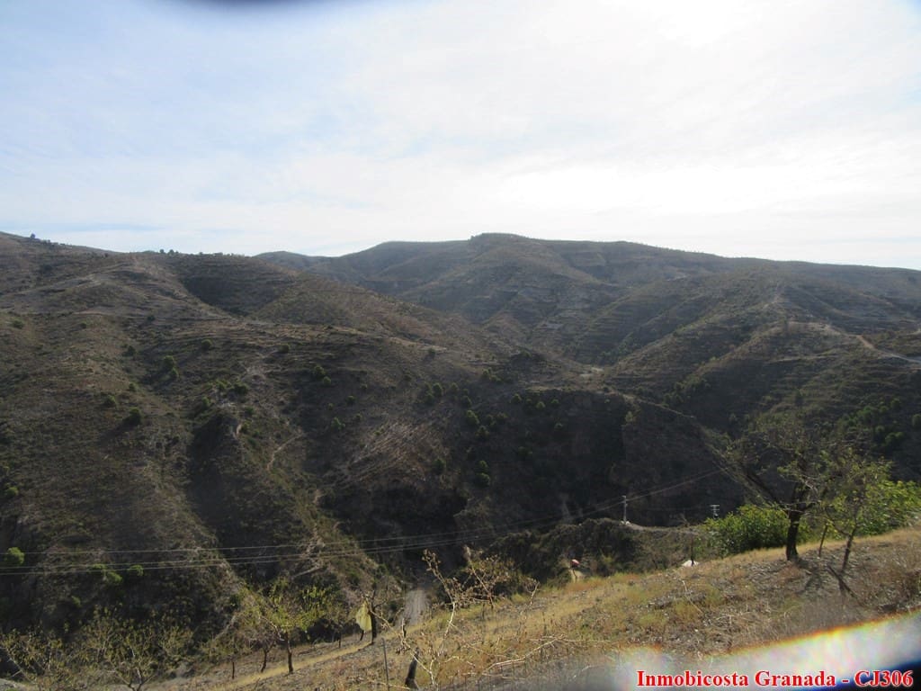 4 soveværelse Finca/Landehus til salg i Albondon med garage - € 122.000 (Ref: 5580507)