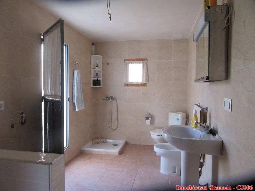 4 quarto Quinta/Casa Rural para venda em Albondon com garagem - 122 000 € (Ref: 5580507)