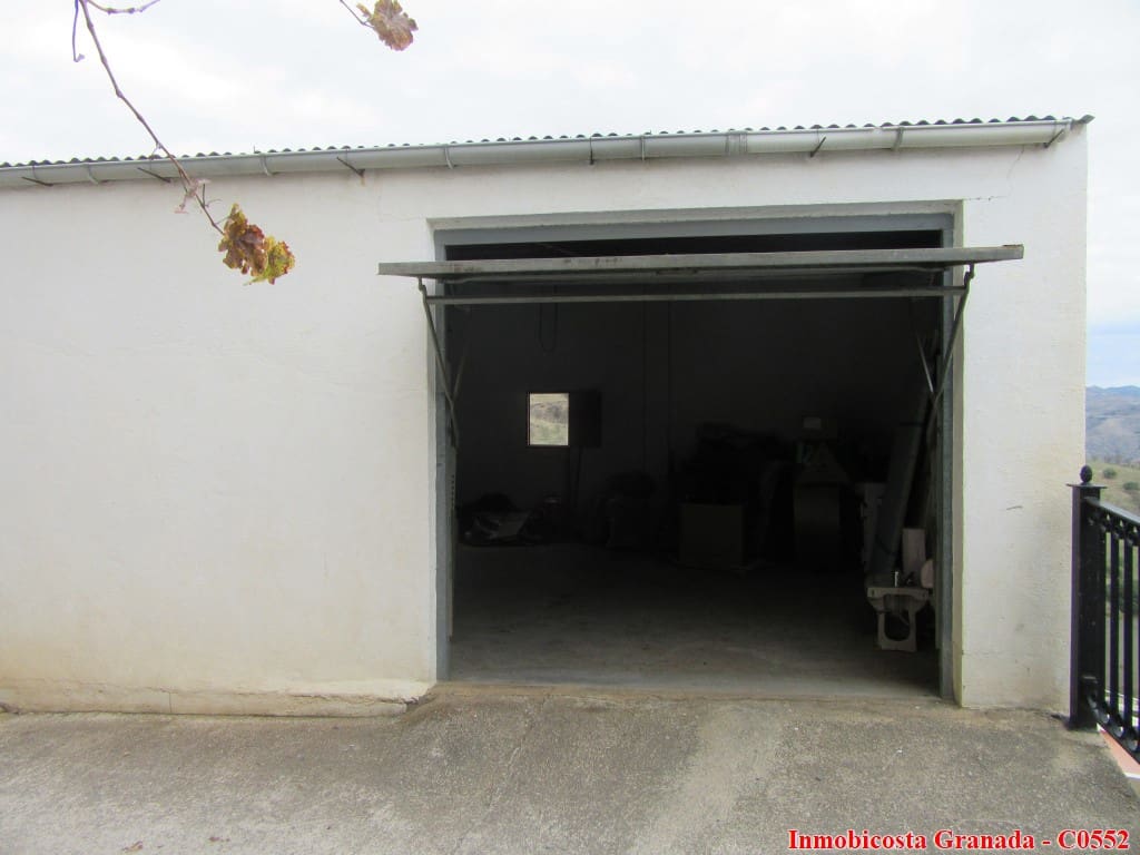 5 soveværelse Byhus til salg i Albondon med garage - € 60.000 (Ref: 5803019)