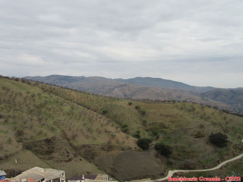 5 soveværelse Byhus til salg i Albondon med garage - € 60.000 (Ref: 5803019)