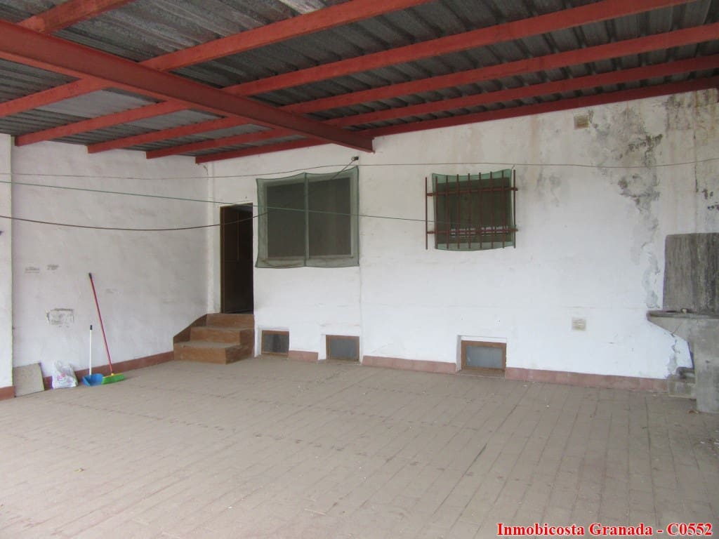 5 soveværelse Byhus til salg i Albondon med garage - € 60.000 (Ref: 5803019)