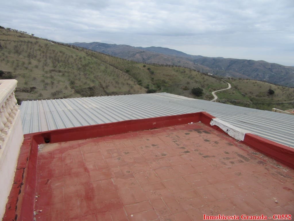 5 soveværelse Byhus til salg i Albondon med garage - € 60.000 (Ref: 5803019)