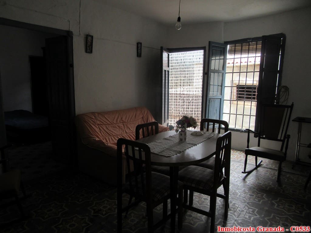 3 soveværelse Byhus til salg i Albondon - € 55.000 (Ref: 5884657)