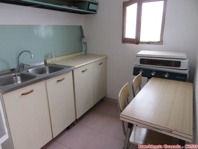 3 makuuhuone Omakotitalo myytävänä paikassa Albondón - 55 000 € (Ref: 5884657)