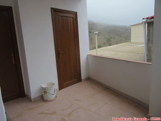 3 makuuhuone Omakotitalo myytävänä paikassa Albondón - 55 000 € (Ref: 5884657)