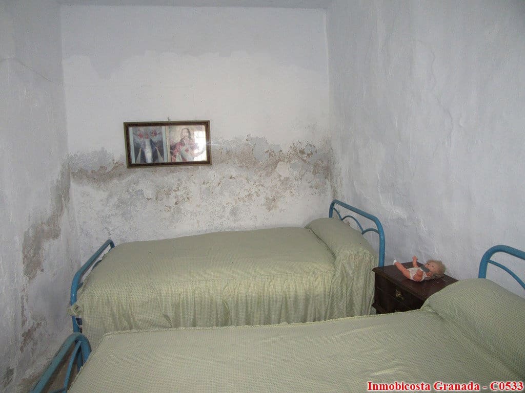 3 bedroom Townhouse for sale in Albondon - € 55,000 (Ref: 5884657)