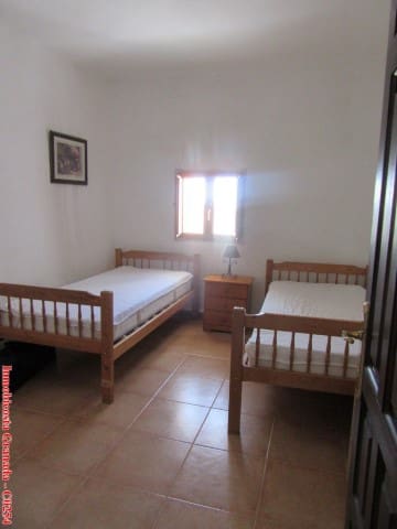 10 sovrum Kommersiell till salu i Albondón med garage - 135 000 € (Ref: 6137002)