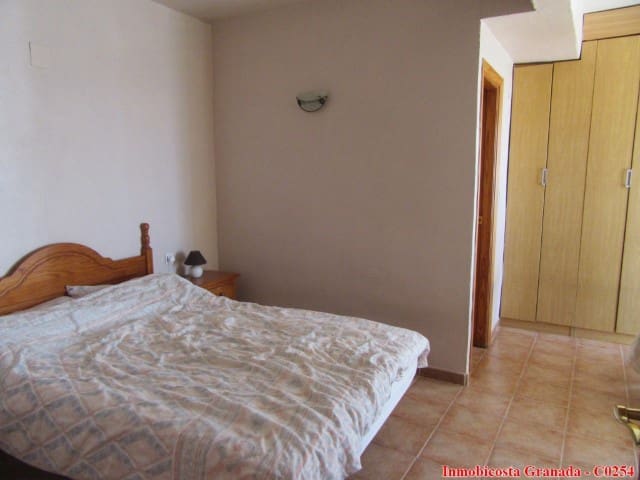 10 soveværelse Byhus til salg i Albondon med garage - € 135.000 (Ref: 6137003)