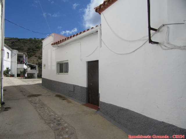 10 soveværelse Byhus til salg i Albondon med garage - € 135.000 (Ref: 6137003)